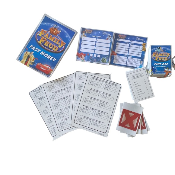 🍀3/$40🍀 Family feud Disney edition - Picture 4 of 8